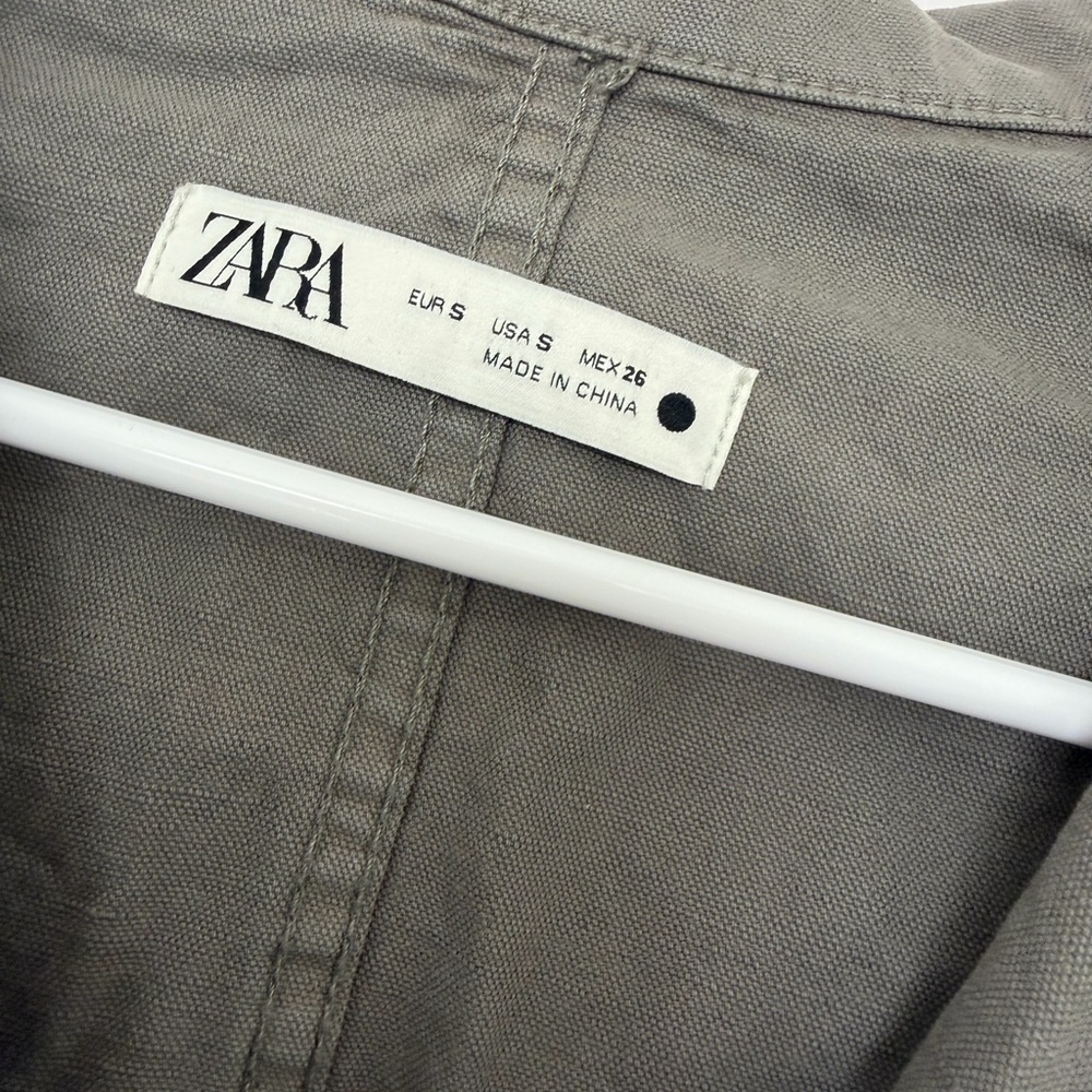 Zara Gray Zip-Up Belted Jumpsuit - Picture 3 of 4